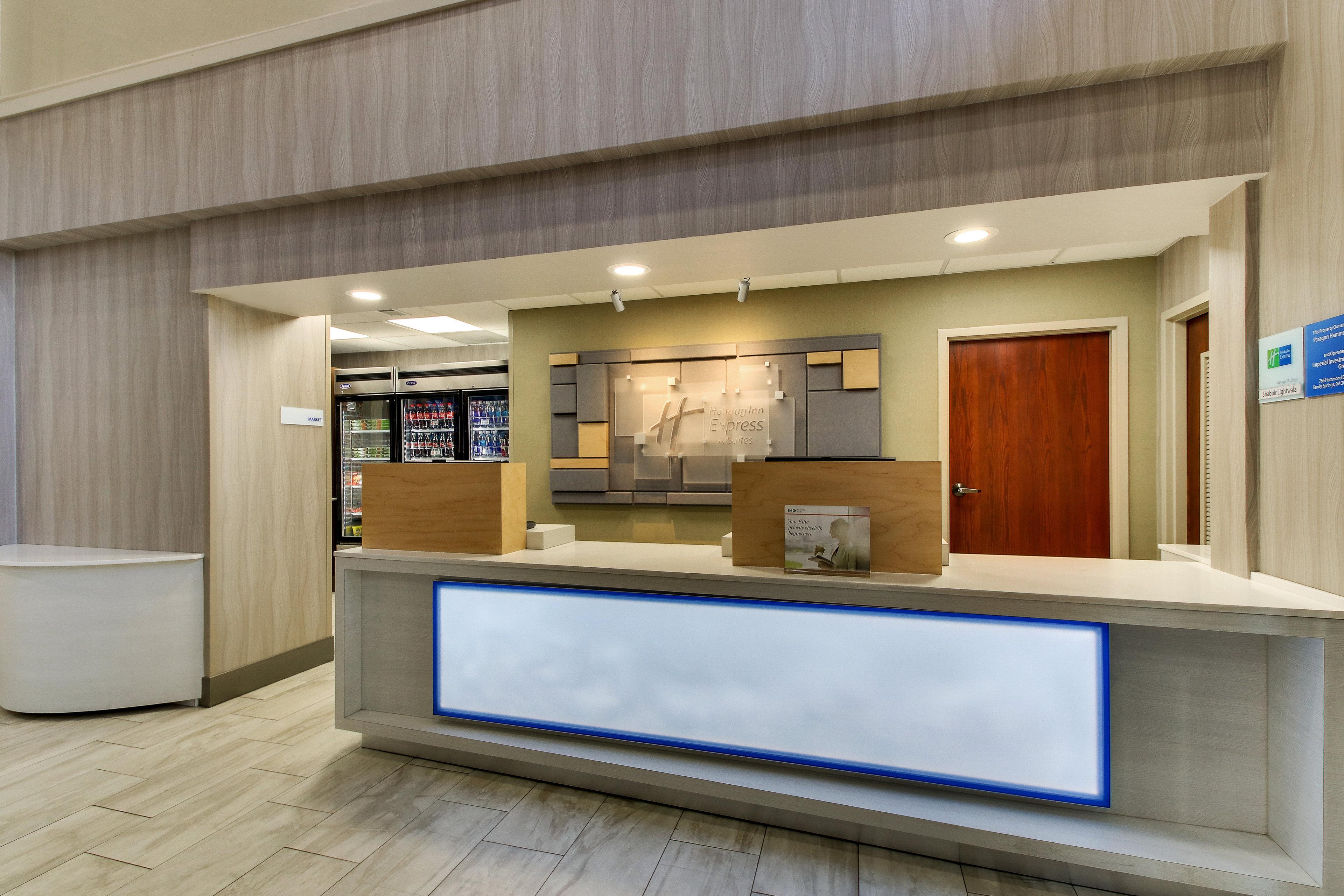 סנדי ספרינגס Holiday Inn Express & Suites Atlanta Perimeter Mall Hotel By Ihg מראה חיצוני תמונה