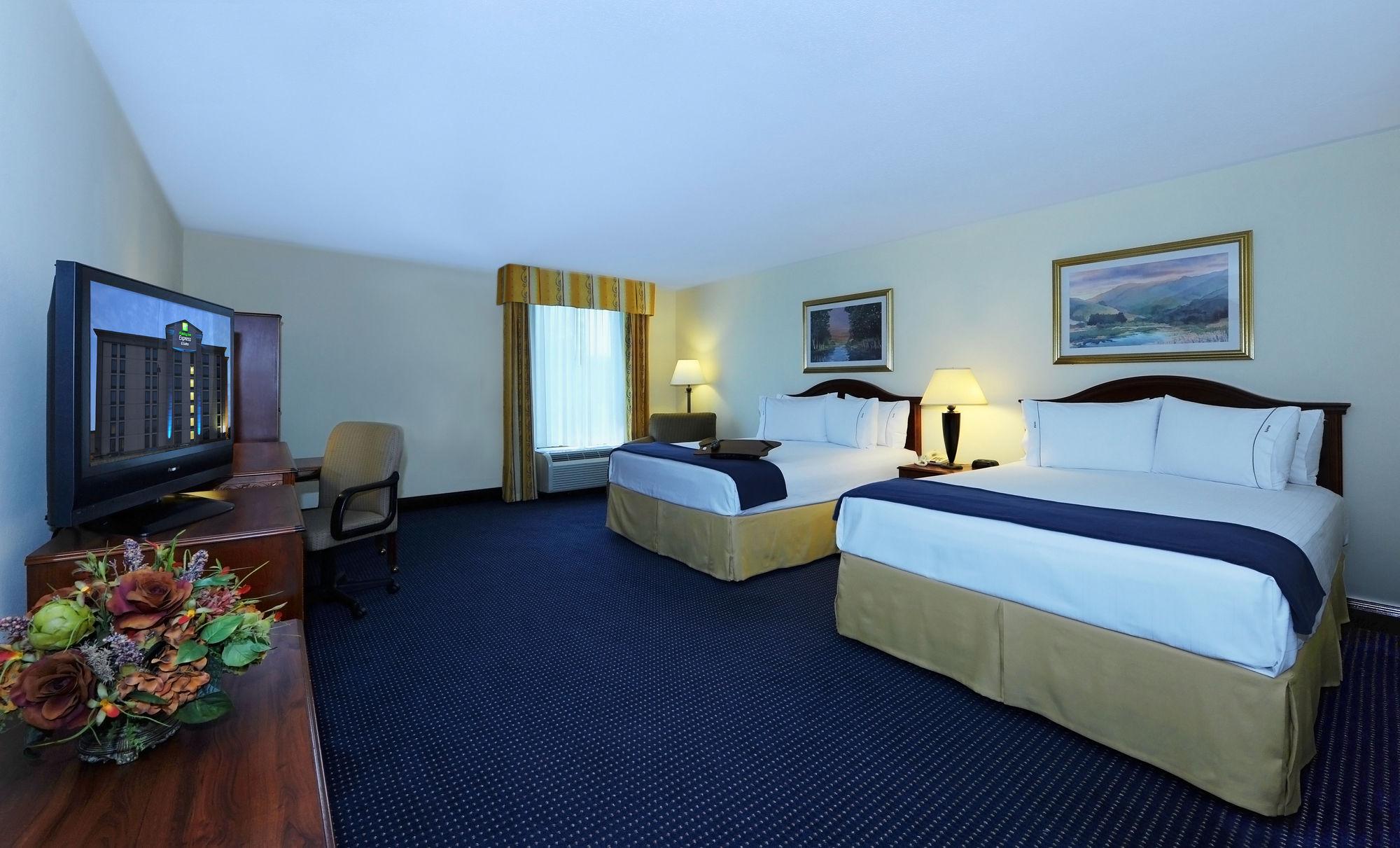 סנדי ספרינגס Holiday Inn Express & Suites Atlanta Perimeter Mall Hotel By Ihg מראה חיצוני תמונה