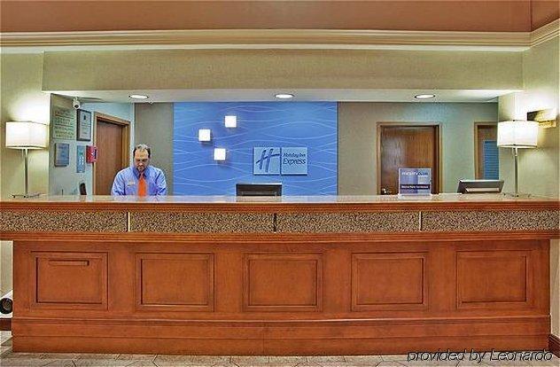 סנדי ספרינגס Holiday Inn Express & Suites Atlanta Perimeter Mall Hotel By Ihg מראה פנימי תמונה