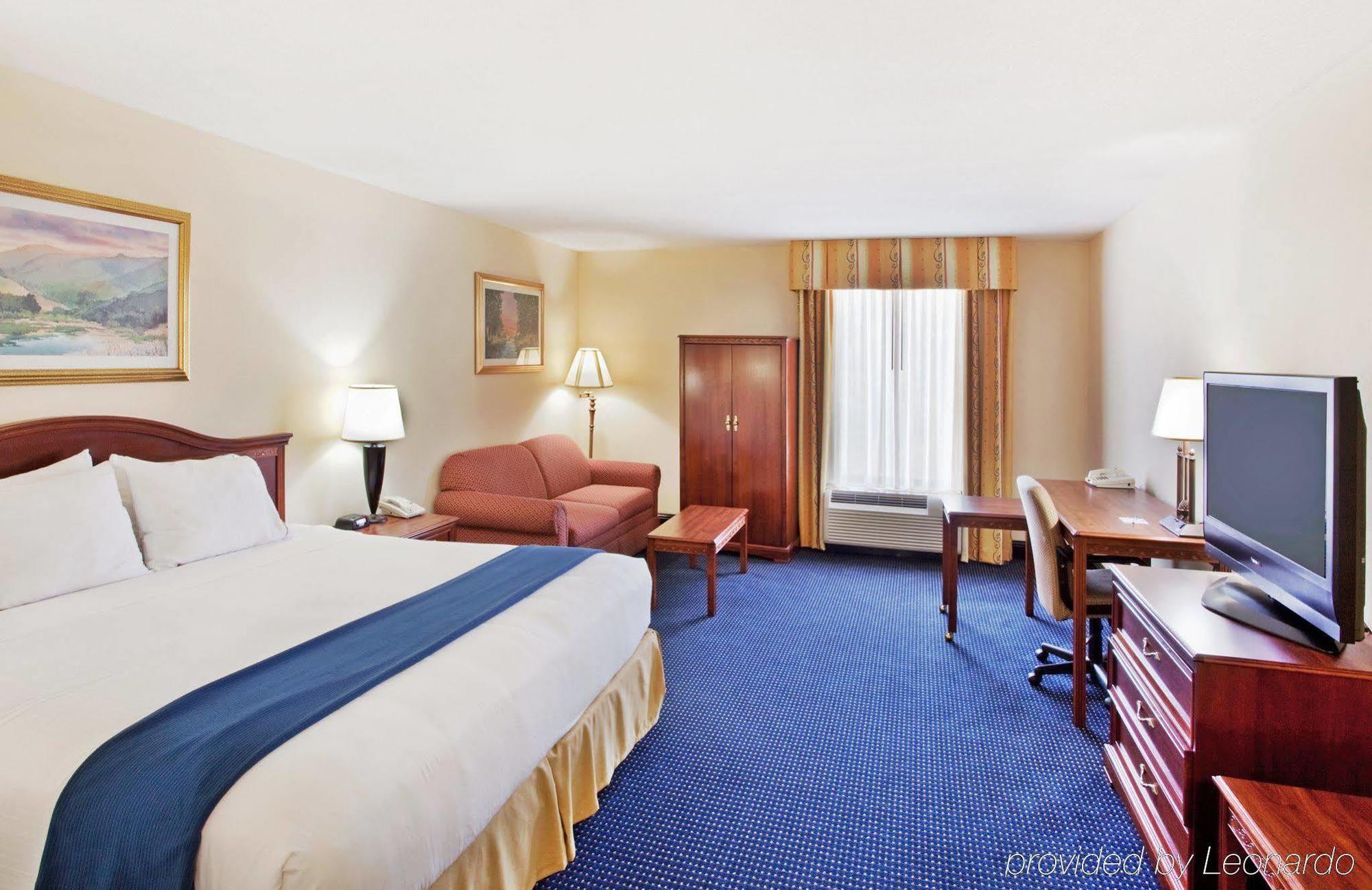 סנדי ספרינגס Holiday Inn Express & Suites Atlanta Perimeter Mall Hotel By Ihg חדר תמונה