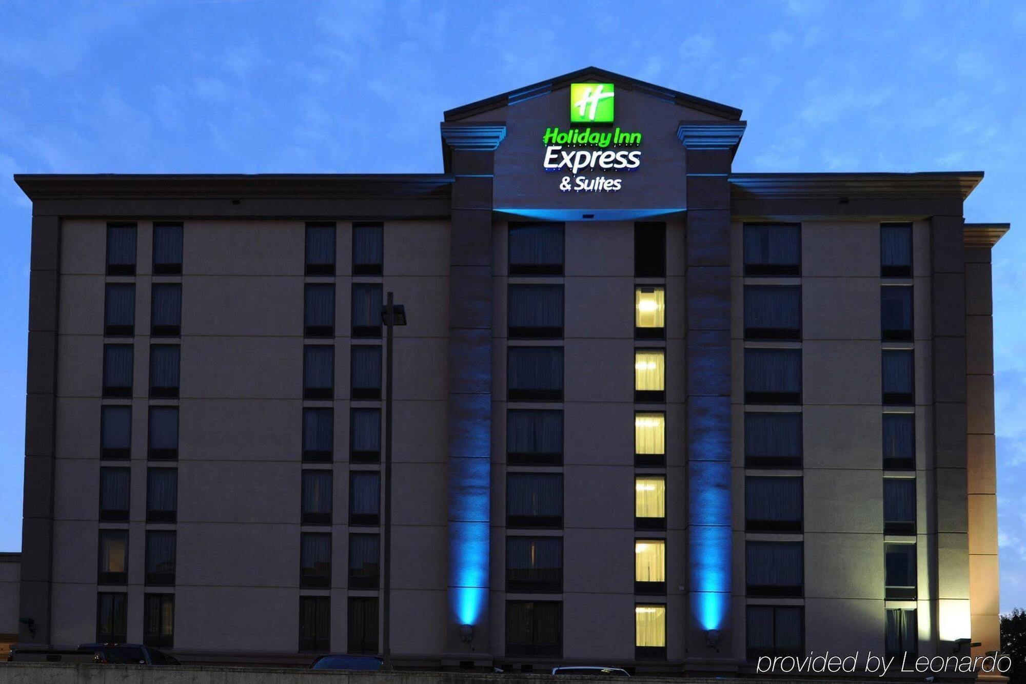 סנדי ספרינגס Holiday Inn Express & Suites Atlanta Perimeter Mall Hotel By Ihg מראה חיצוני תמונה