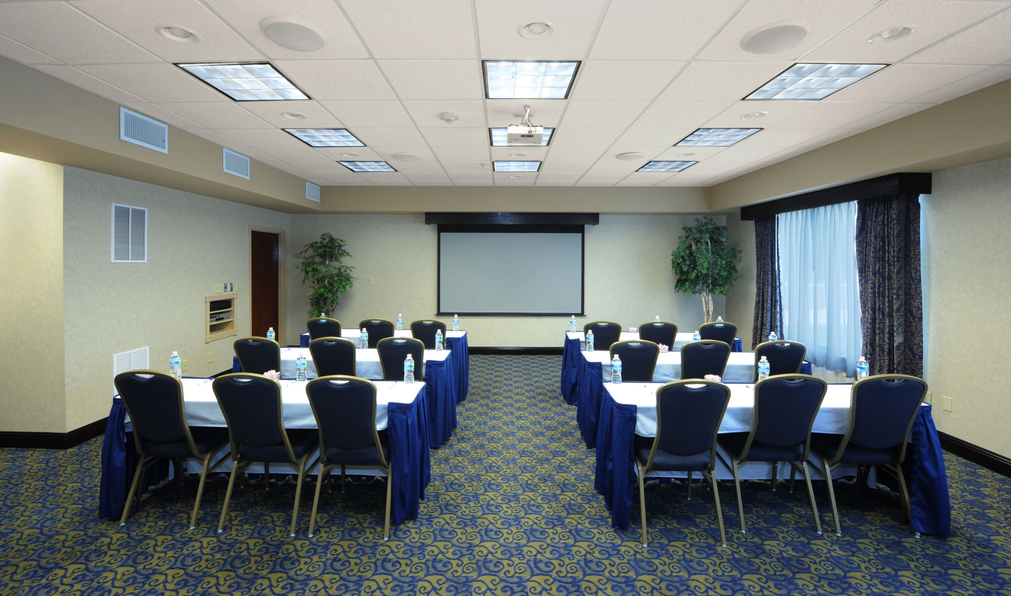 סנדי ספרינגס Holiday Inn Express & Suites Atlanta Perimeter Mall Hotel By Ihg מראה חיצוני תמונה